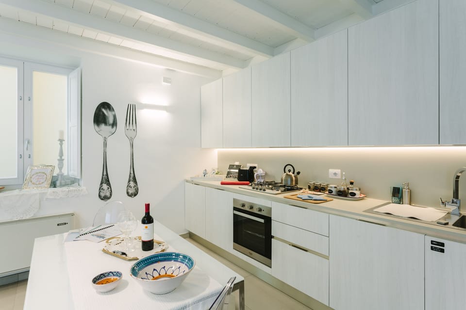 
The kitchen is modern, spacious and fully equipped for those who love cooking.