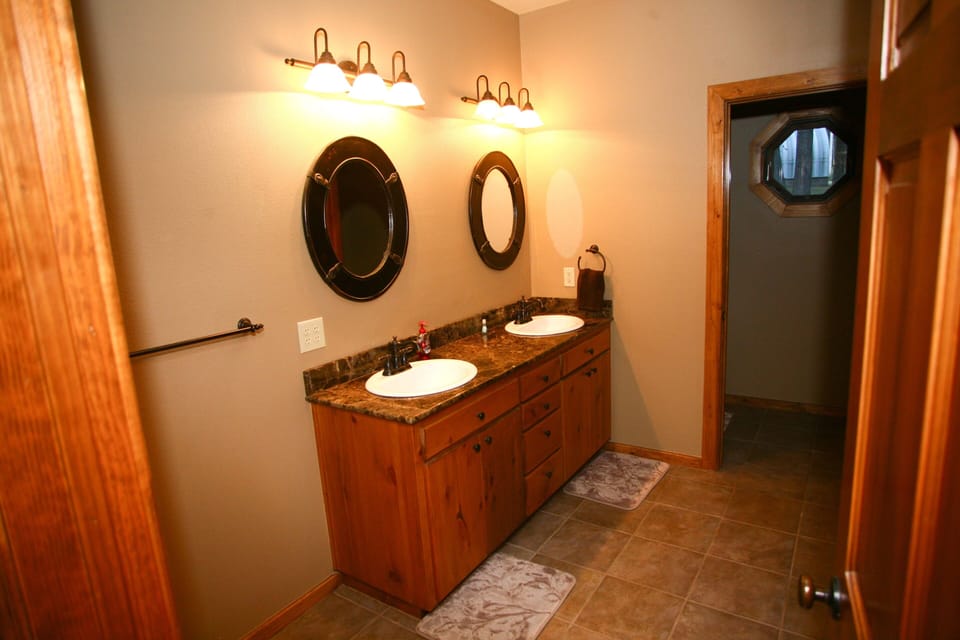Private Master Bathroom with tub/shower combo