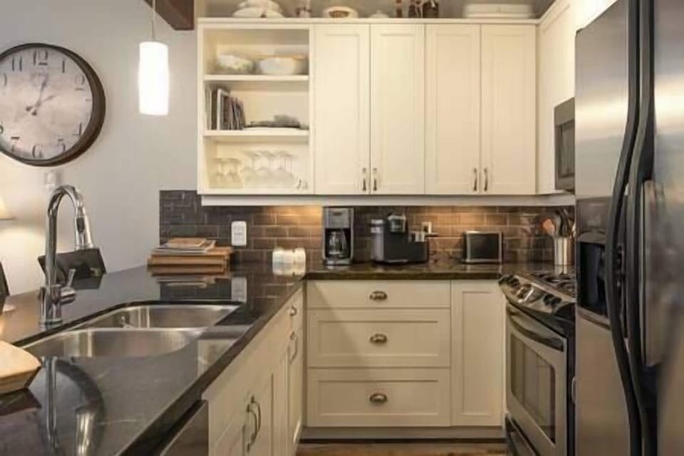 Kitchen (1)