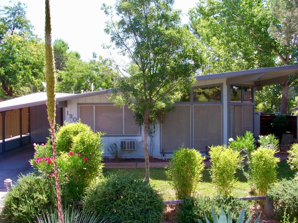 Front of house and raised yard. Nice mornings outside on porch here! 