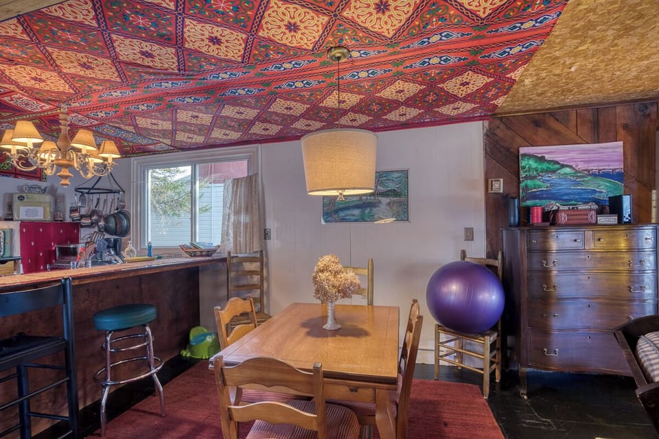 Dining area and bar.