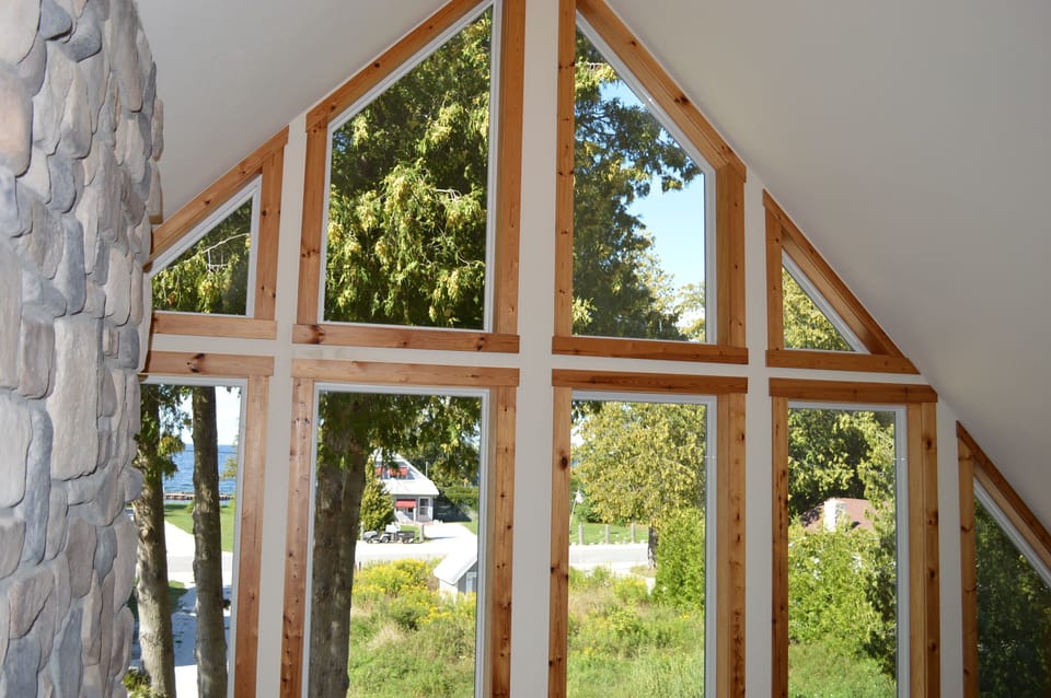 Front window wall brings in lots of light!