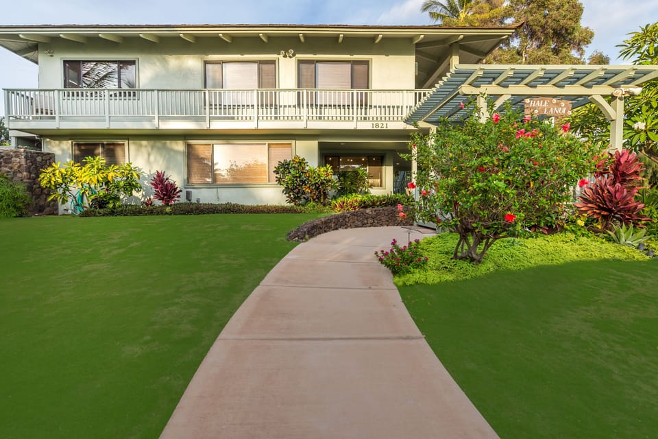 view of Hale Lanui as you enter