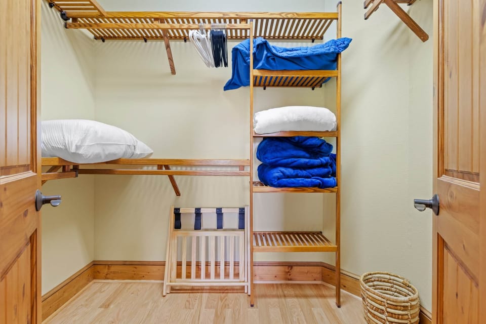 Walk in closet with plenty of room to hang clothes