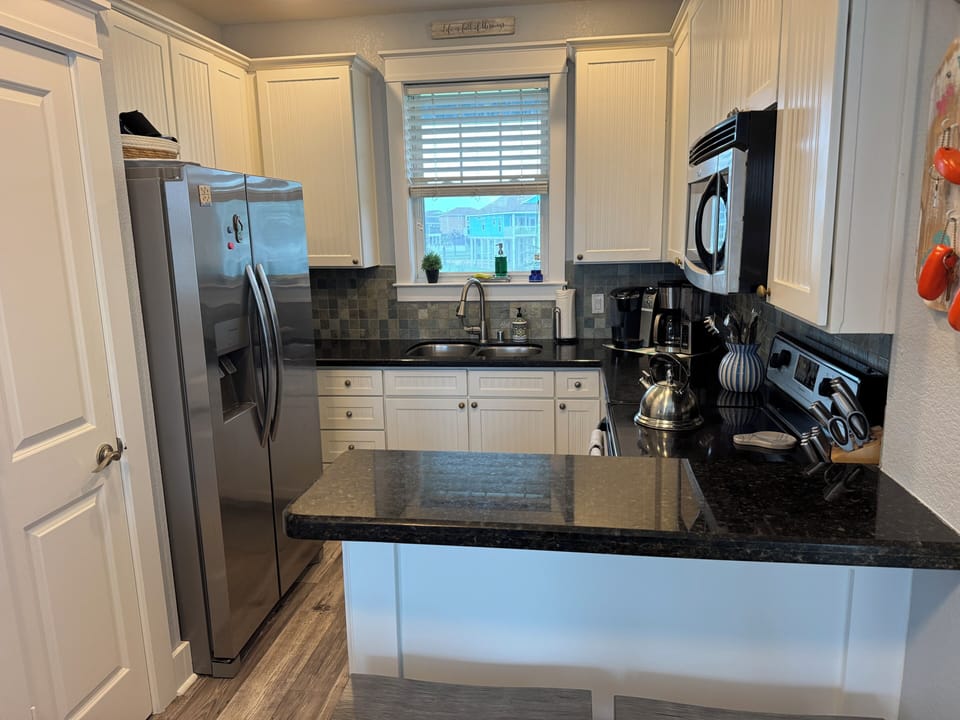 Full Kitchen with both Coffee Maker & Keurig