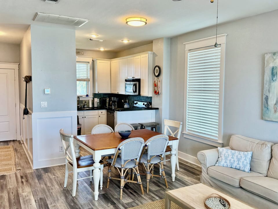 DIning, Kitchen & Entry