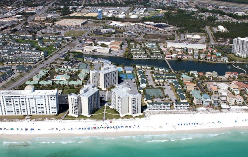 Shoreline Towers Aerial View
Tower 1 Penthouse  unit is on the top floor Right