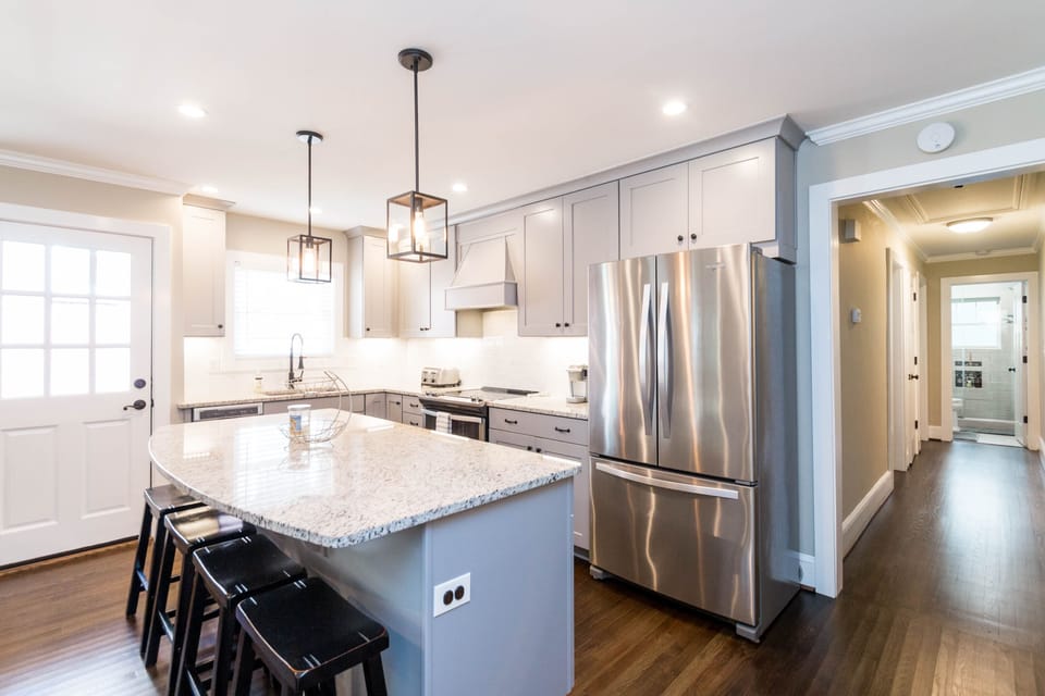 Modern Kitchen w/ Large Island