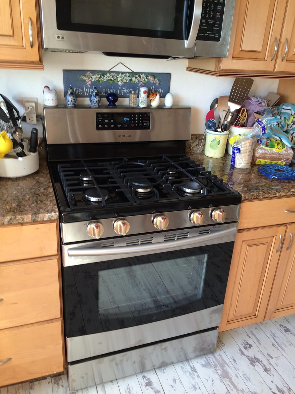 All new appliances: gas stove/oven, refrigerator, dishwasher and microwave!