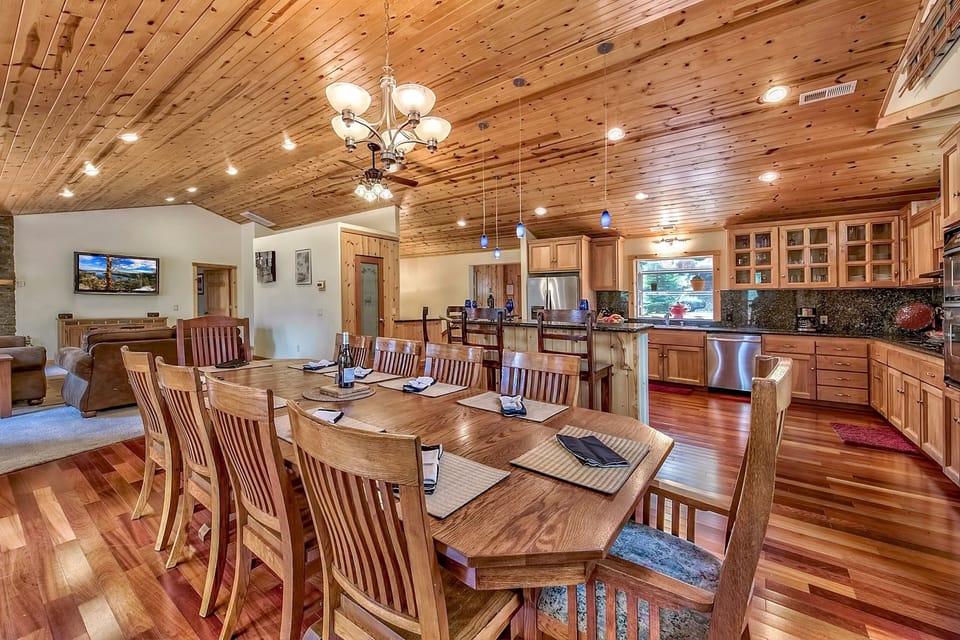 Enormous Dining set for 10, plus bar seating for 4