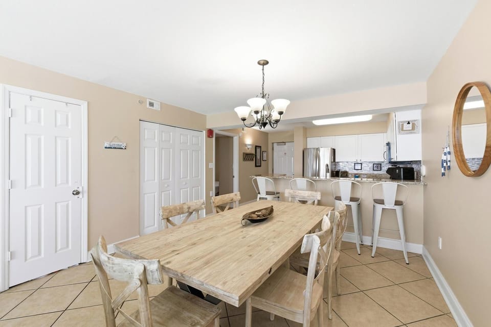 Dining are and kitchen