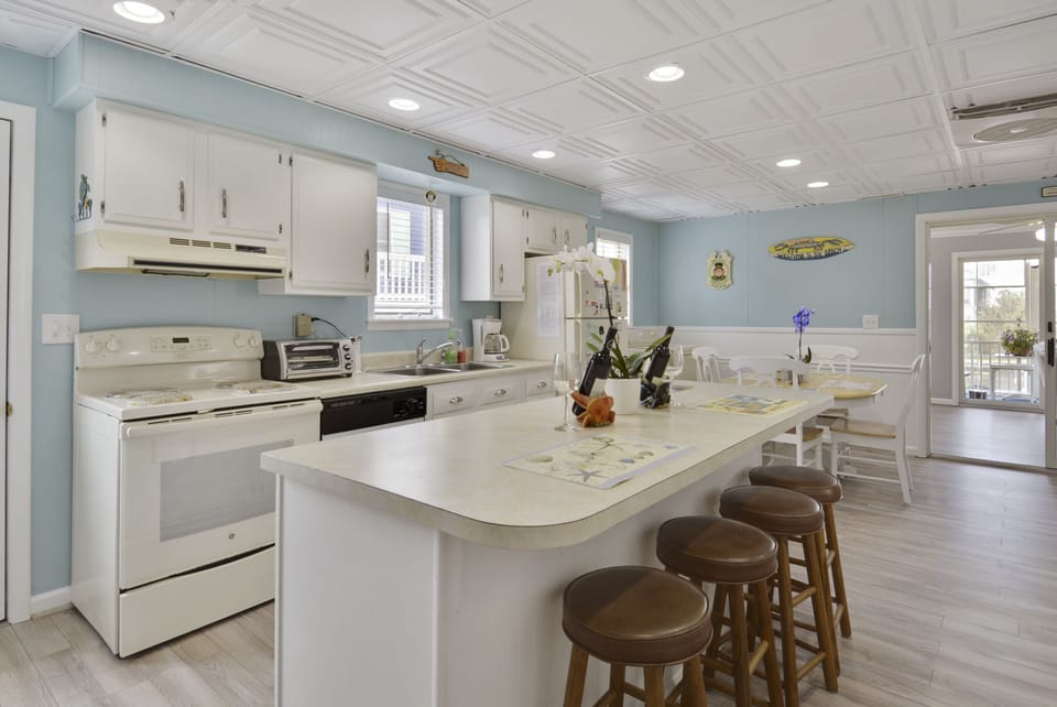 Kitchen and Bar