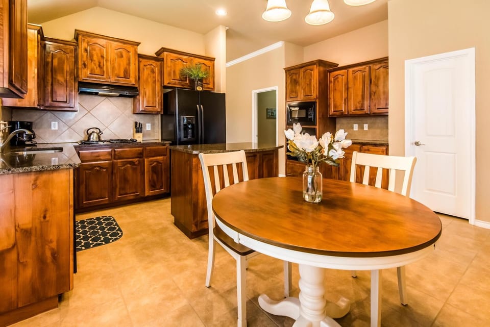 Breakfast/Kitchen