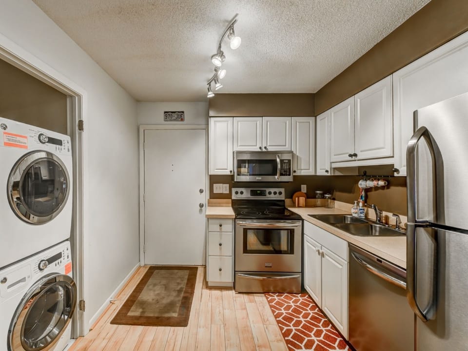 Updated kitchen with all-new appliances, stocked cabinets, cookware, plates, etc
