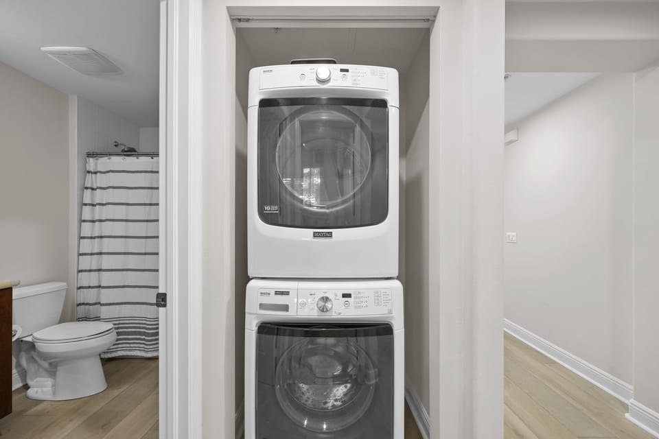 In Unit Full Size Washer and Dryer