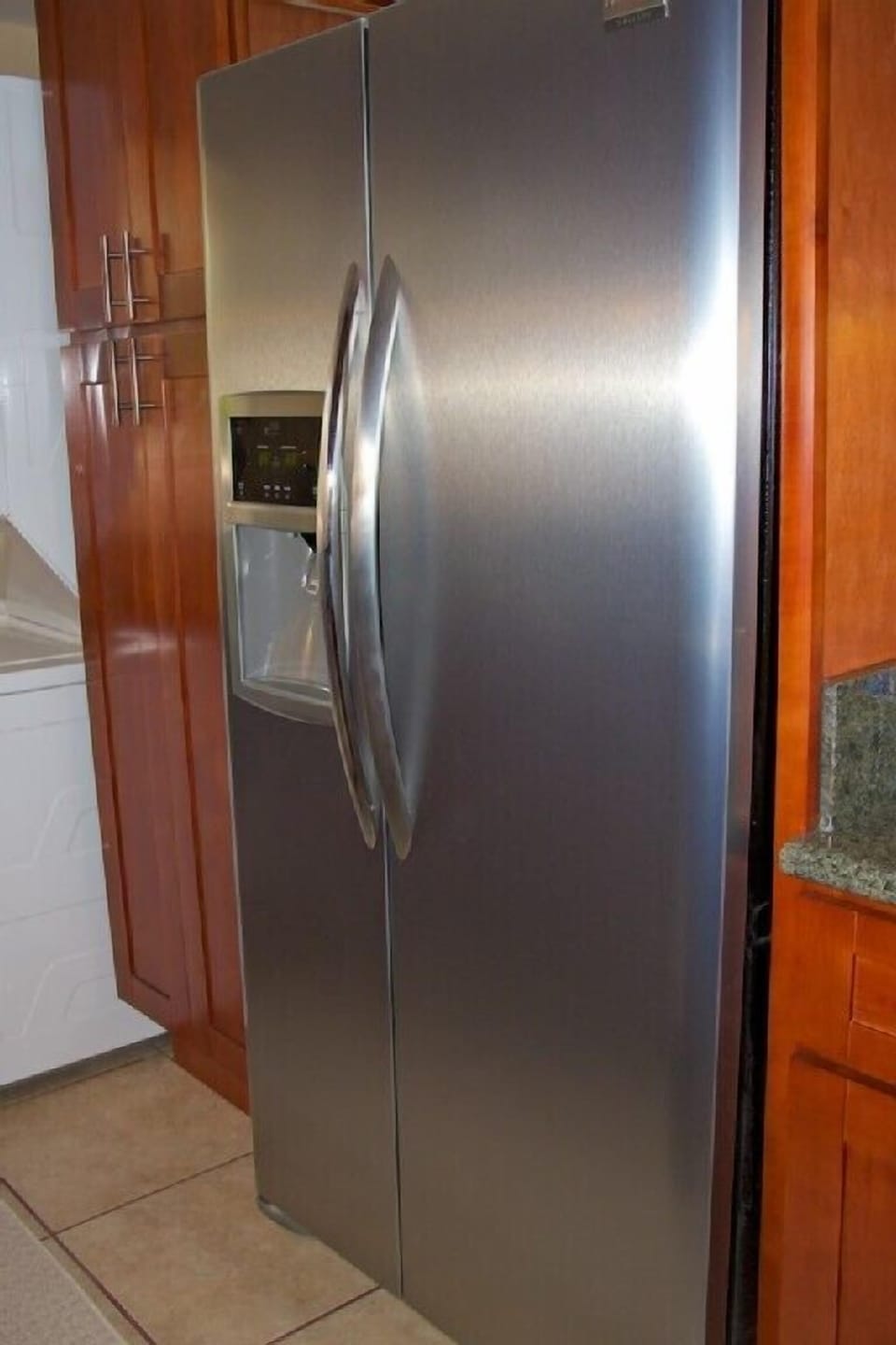 No expense has been spared! Who doesn't  love shiny and stylish high-end appliances?