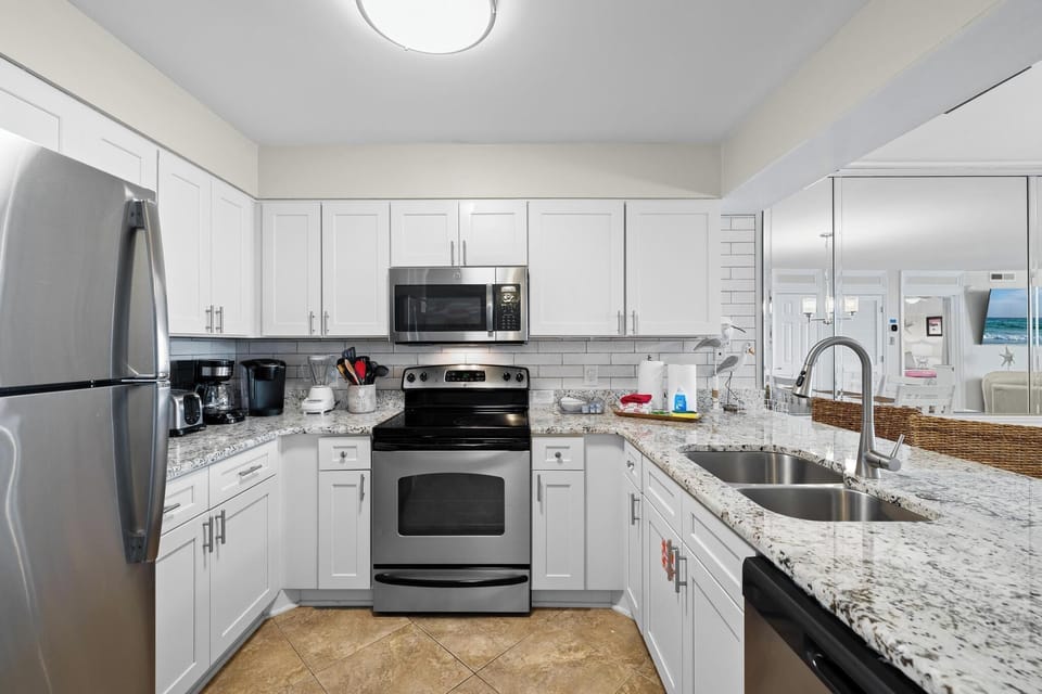 Full kitchen with stainless appliances