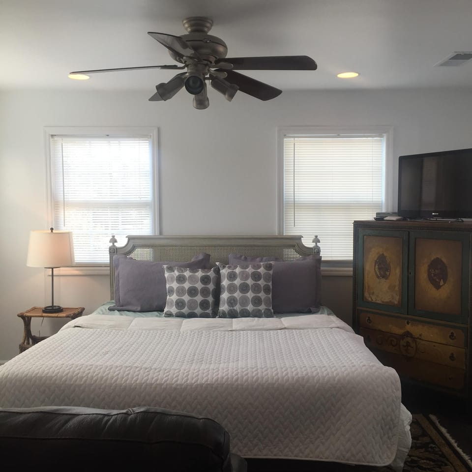 King Size Tempurpedic Mattress 