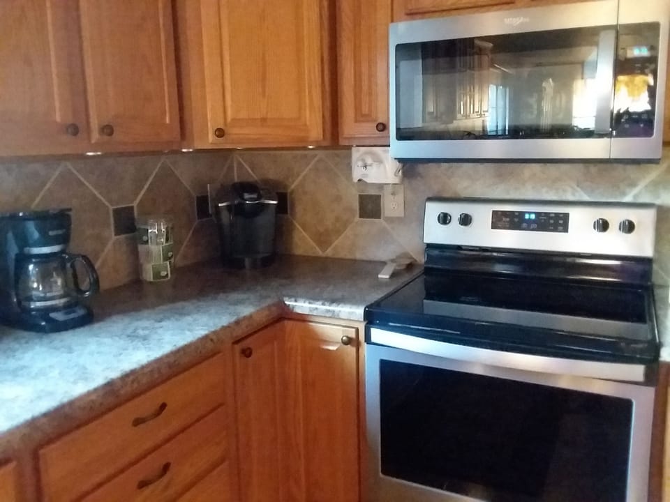 Main level; Kuerig and full coffee pot