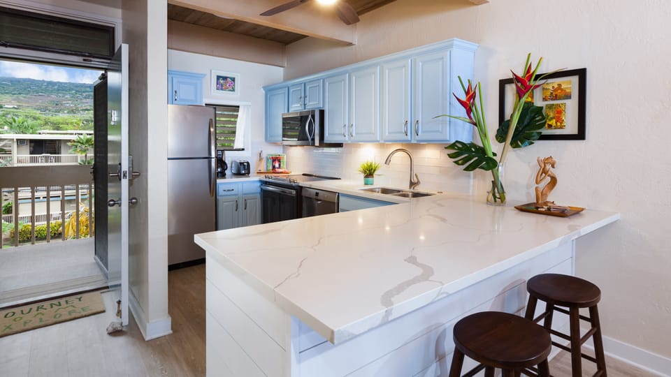 Fully equipped and updated kitchen 