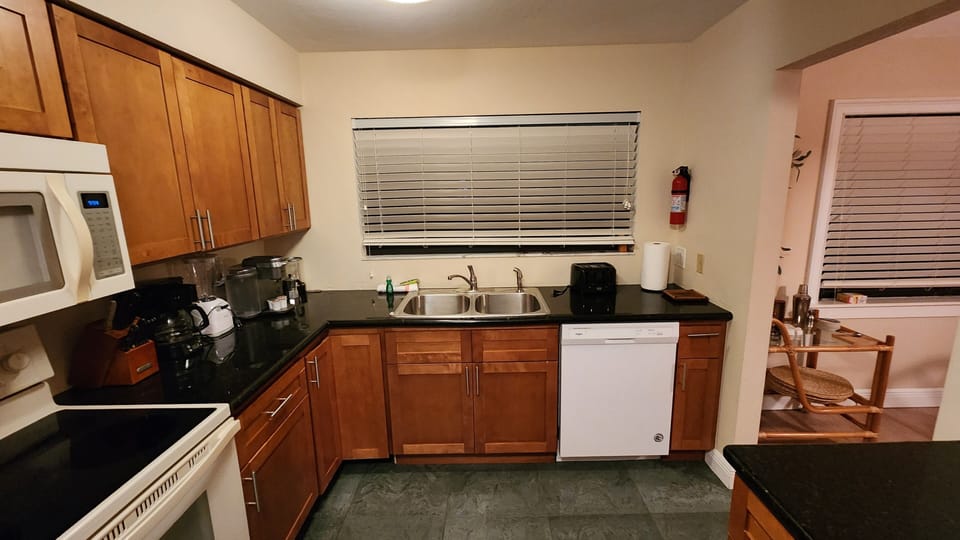 KITCHEN - Fully-stocked kitchen.