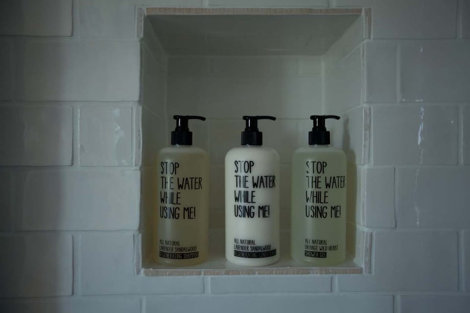 Bathroom amenities