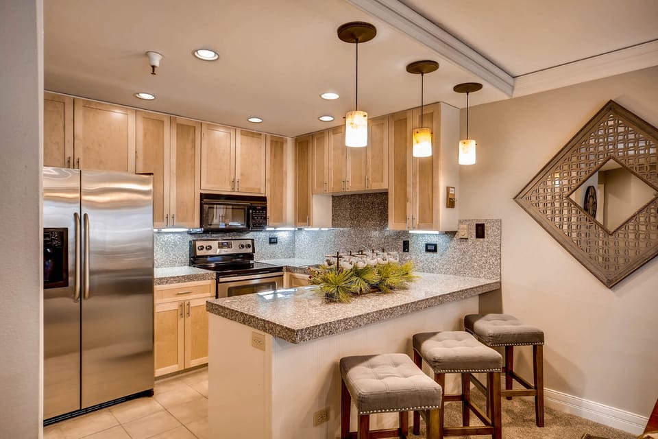 Kitchen - Breakfast & Coffee Bar
