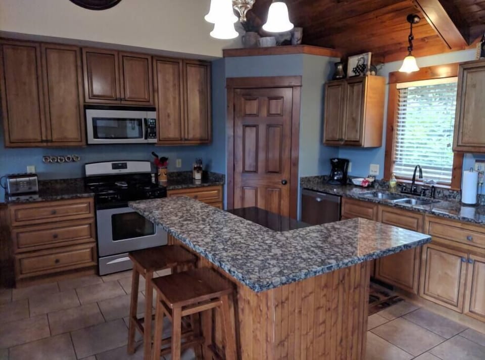 Kitchen (2)