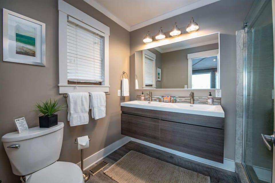 Main King Master Bath