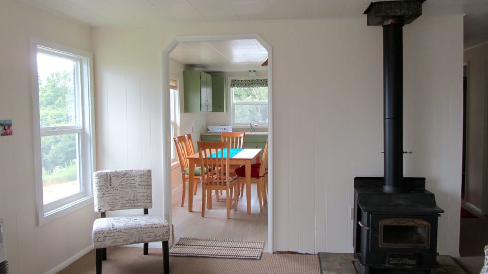 Looking through into the kitchen.
