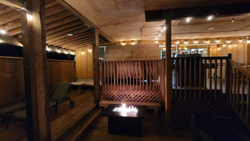 Year around fire pit table 