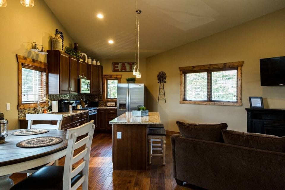 Kitchen with eating area