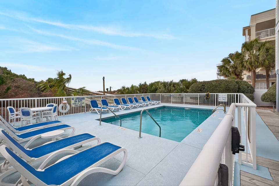 Community Pool | Sand Dollar | 102 Oceanview | 1116 Ocean Blvd, Isle of Palms, SC | IOP Escapes