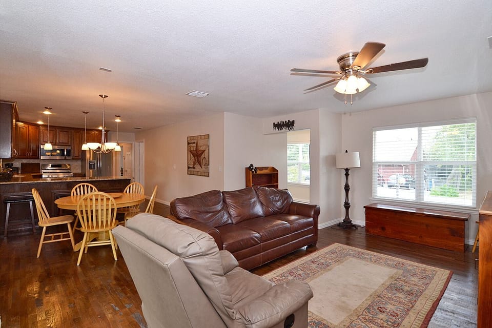 Another side view of the living room.