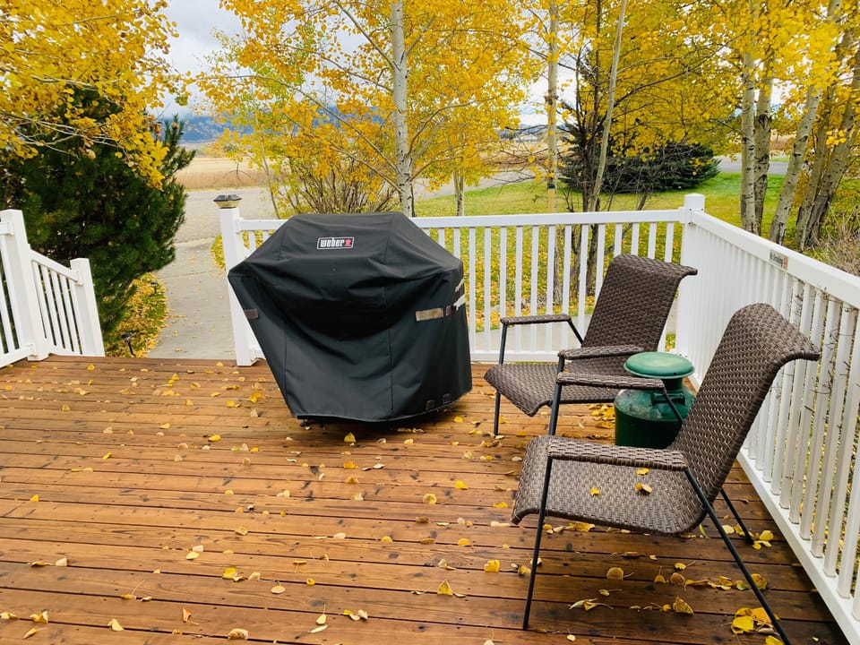 BBQ and patio right out the door