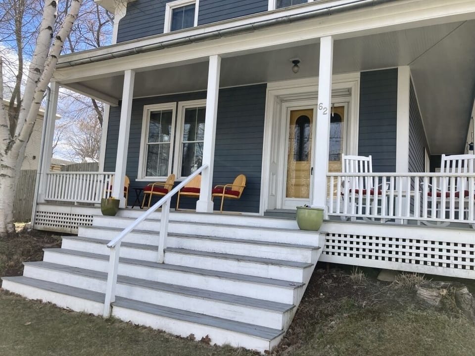 Enjoy your midcoast vacation in our spacious, historic, intown Belfast home!
