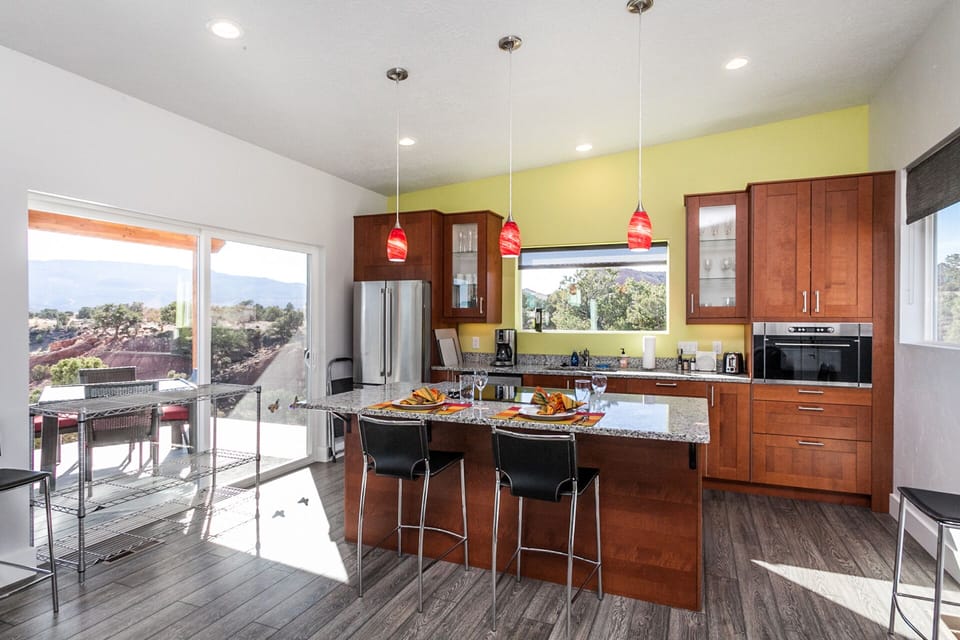 Gourmet kitchen