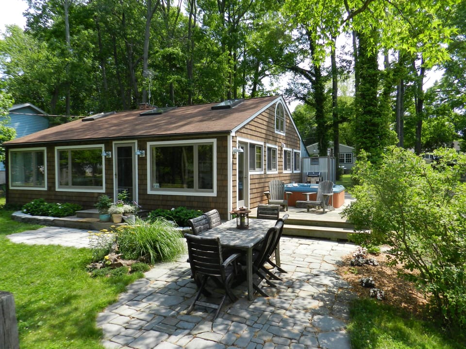 Cabin Exterior with outdoor dining area