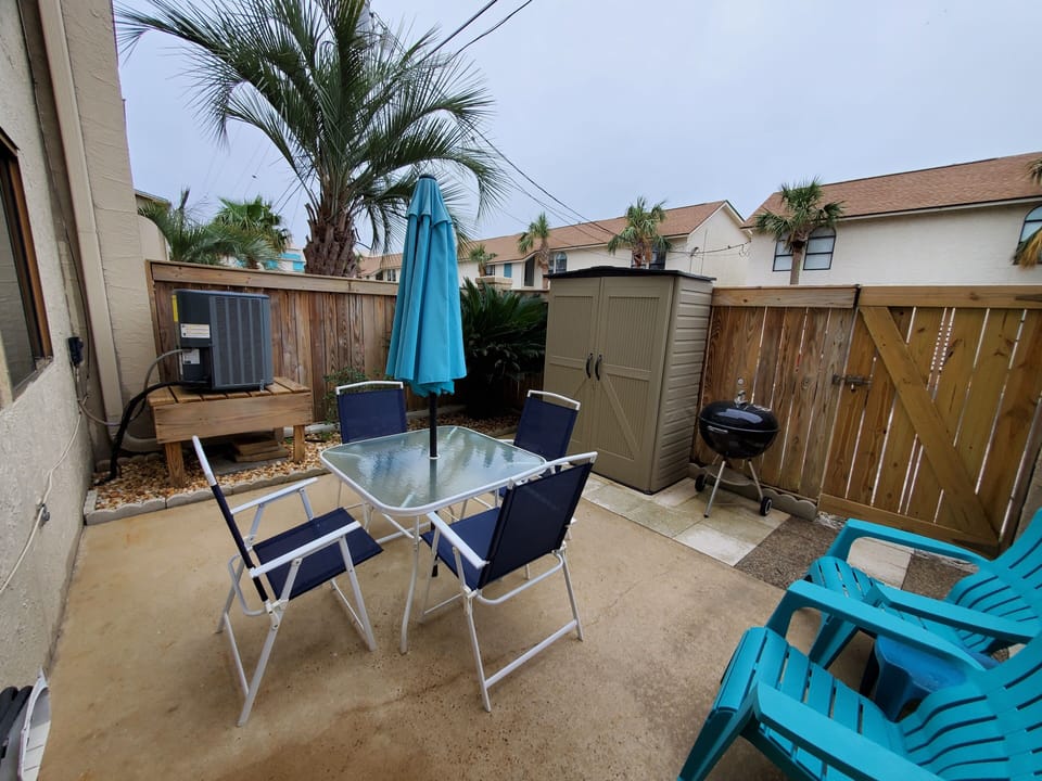 Enclosed Back Patio
