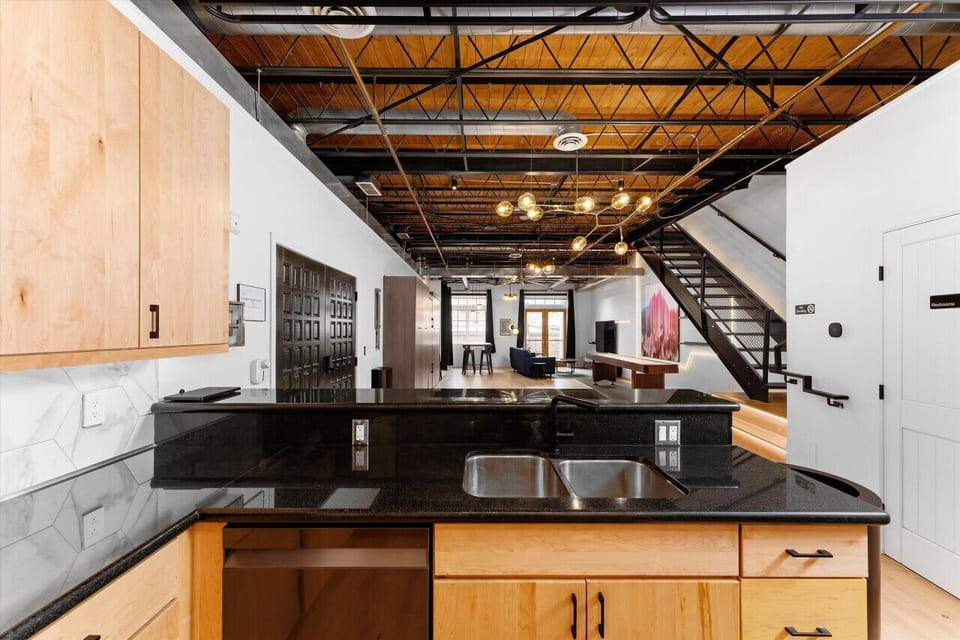 [Level 1] View from Kitchen
