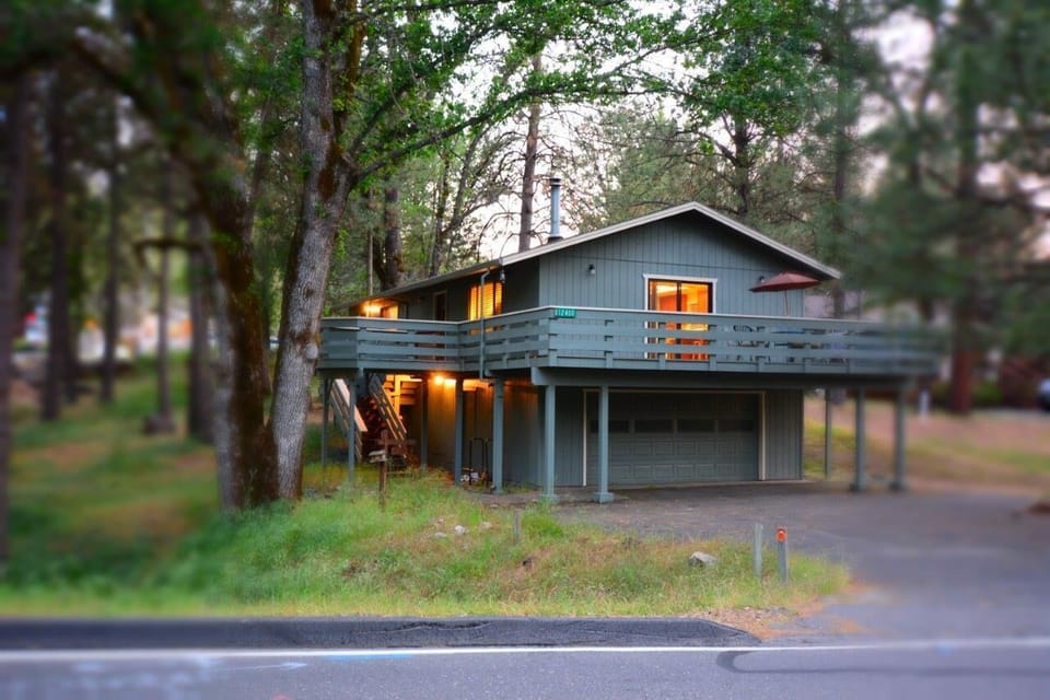 Villa by the woods in Pine Mountain Lake