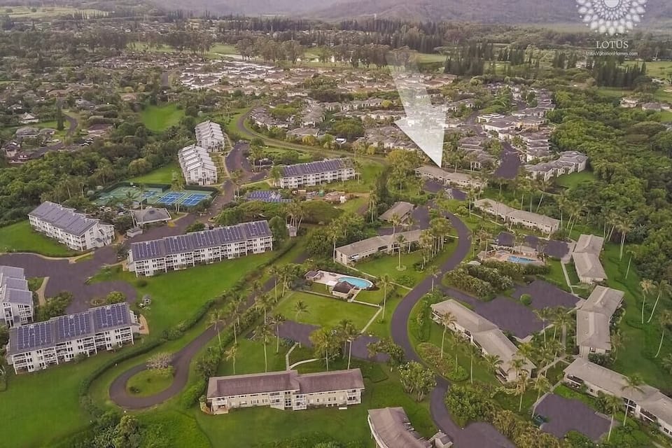 Aerial Photo of Condo and Location