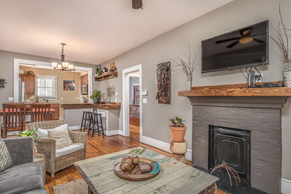 The wall art is provided by local artist Alan Hampton.