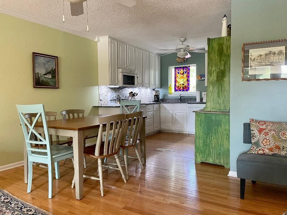 Dining room table can expand to seating for 8.