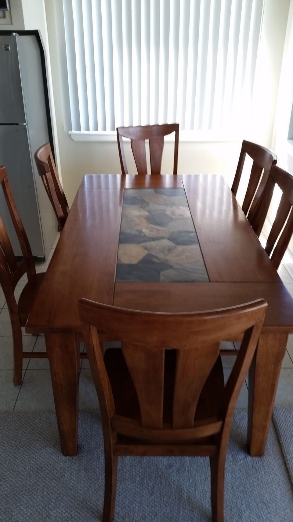 The dining area has seating for 6. The views of the lake are fantastic.