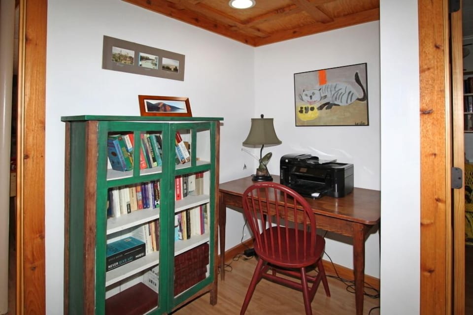 Office area Downstairs