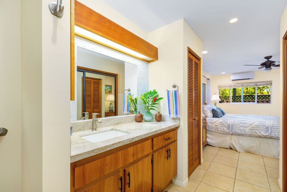 Primary bath newly renovated!