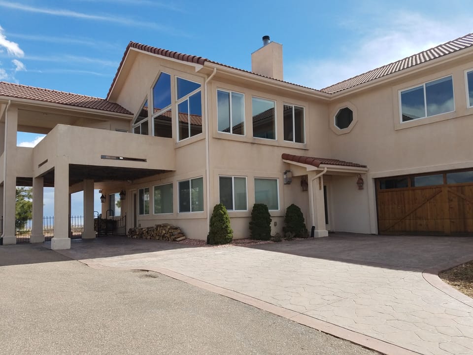 Apartment located on 1st floor