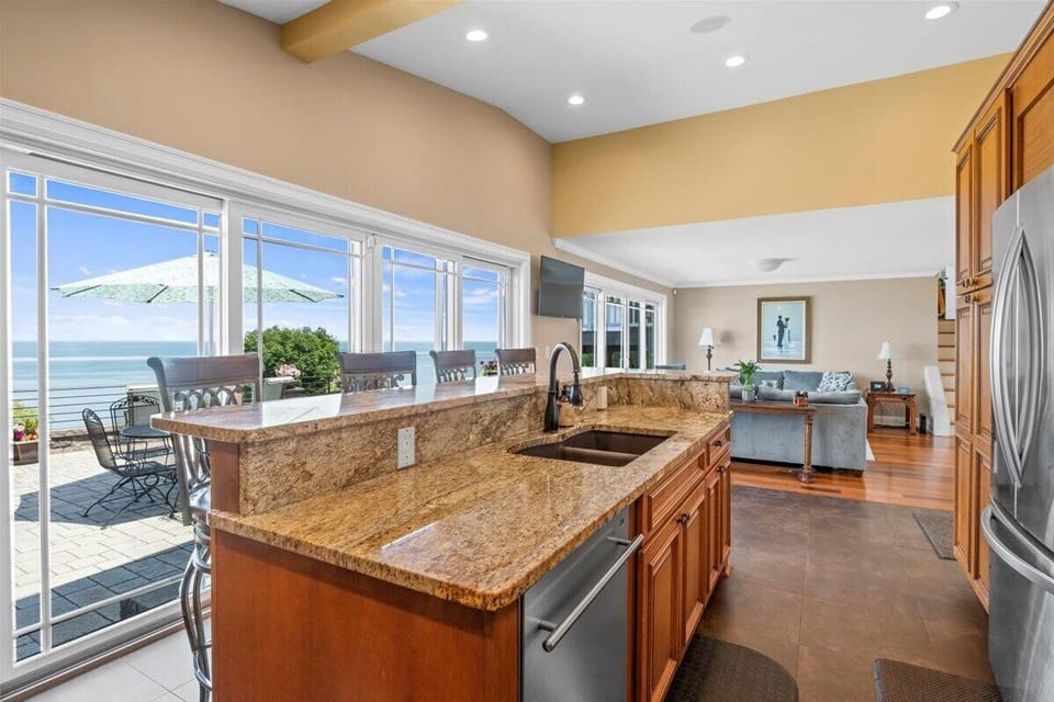 What a view! Chef's delight for entertaining.