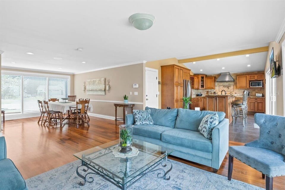Living room leads into the kitchen